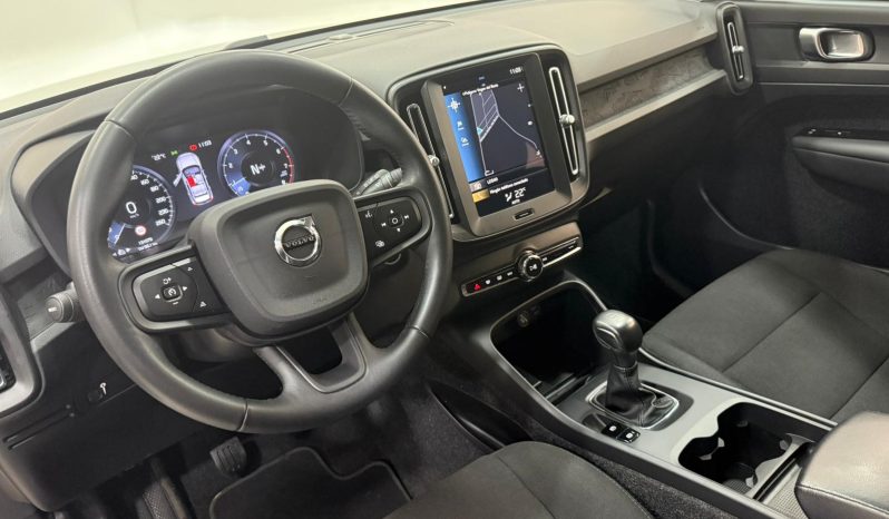 VOLVO XC40 MOMENTUM T2 1.5 full