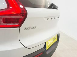 VOLVO XC40 MOMENTUM T2 1.5 full