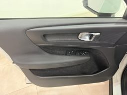 VOLVO XC40 MOMENTUM T2 1.5 full