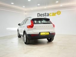 VOLVO XC40 MOMENTUM T2 1.5 full