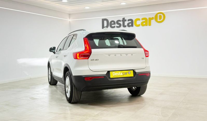 VOLVO XC40 MOMENTUM T2 1.5 full