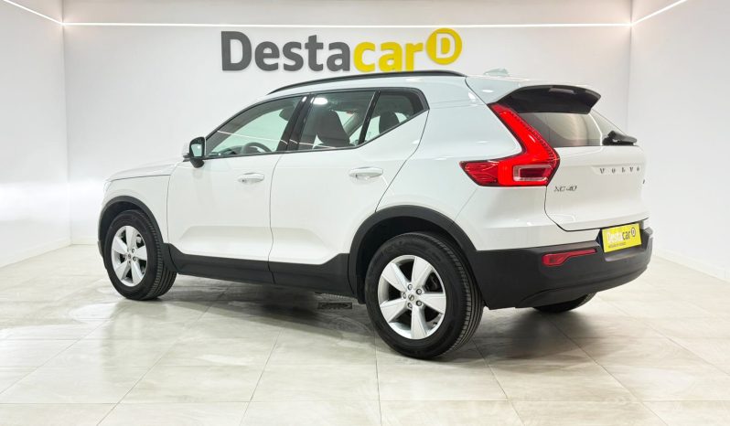 VOLVO XC40 MOMENTUM T2 1.5 full