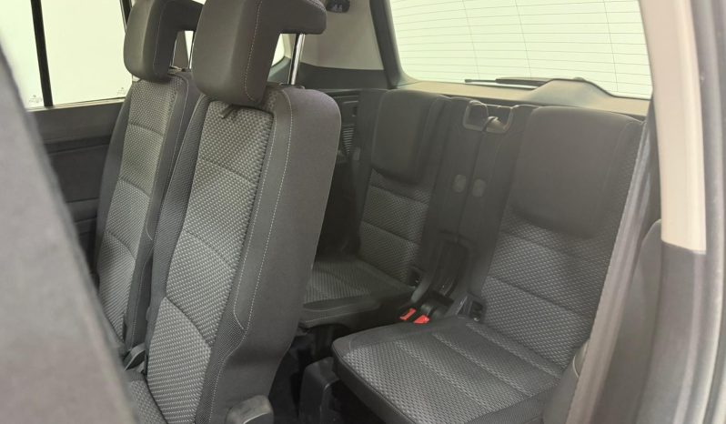 VOLKSWAGEN TOURAN ADVANCE 2.0 TDI (7 PLAZAS) full