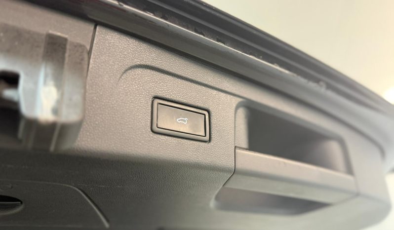 VOLKSWAGEN TOURAN ADVANCE 2.0 TDI (7 PLAZAS) full