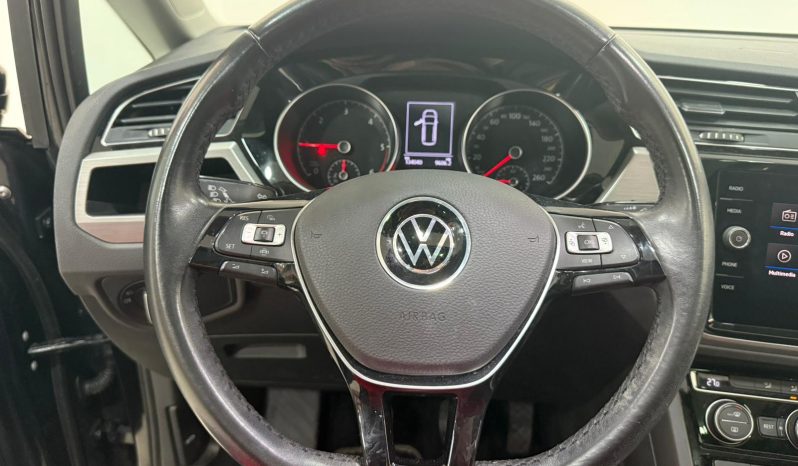 VOLKSWAGEN TOURAN ADVANCE 2.0 TDI (7 PLAZAS) full