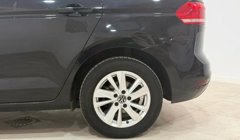 VOLKSWAGEN TOURAN ADVANCE 2.0 TDI (7 PLAZAS) full