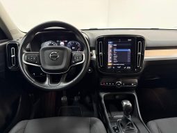 VOLVO XC40 1.5 T2 MOMENTUM PRO full