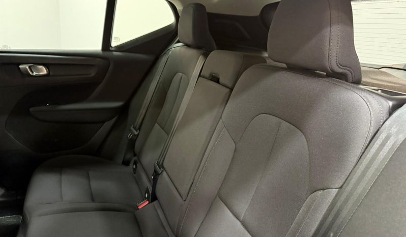 VOLVO XC40 1.5 T2 MOMENTUM PRO full