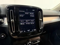 VOLVO XC40 1.5 T2 MOMENTUM PRO full
