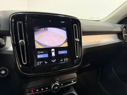 VOLVO XC40 1.5 T2 MOMENTUM PRO full