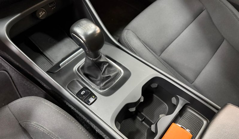 VOLVO XC40 1.5 T2 MOMENTUM PRO full