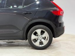 VOLVO XC40 1.5 T2 MOMENTUM PRO full