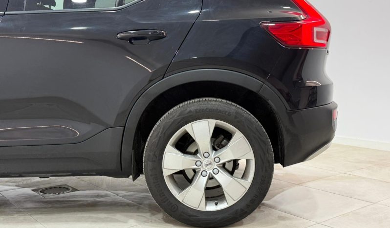 VOLVO XC40 1.5 T2 MOMENTUM PRO full