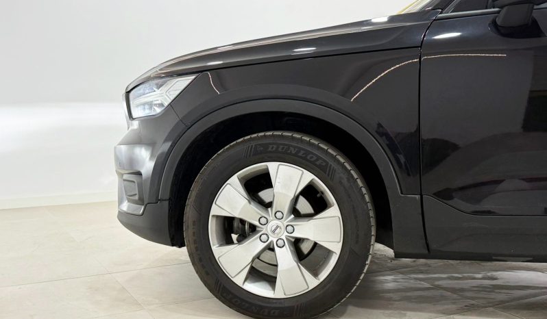 VOLVO XC40 1.5 T2 MOMENTUM PRO full