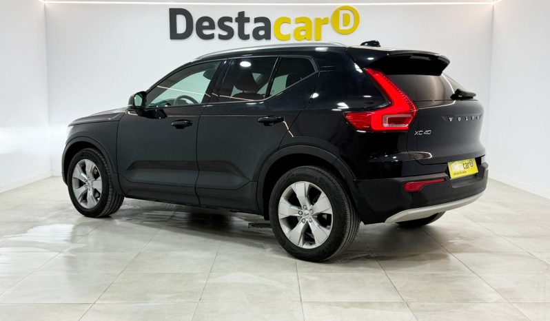 VOLVO XC40 1.5 T2 MOMENTUM PRO full